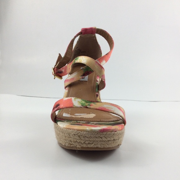 Steve Madden Women's Montaukk Floral Print Wedge - Picture 4 of 8